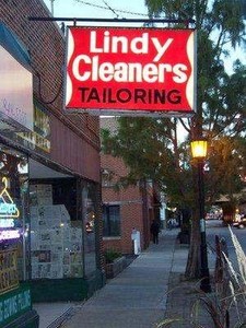 Lindy Cleaners Logo