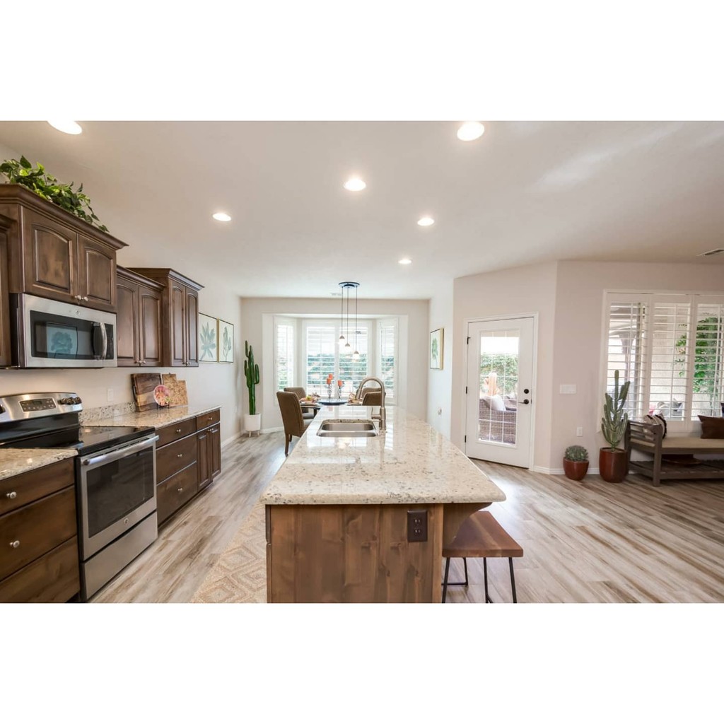 Bob Richards & Associates in Saint UT